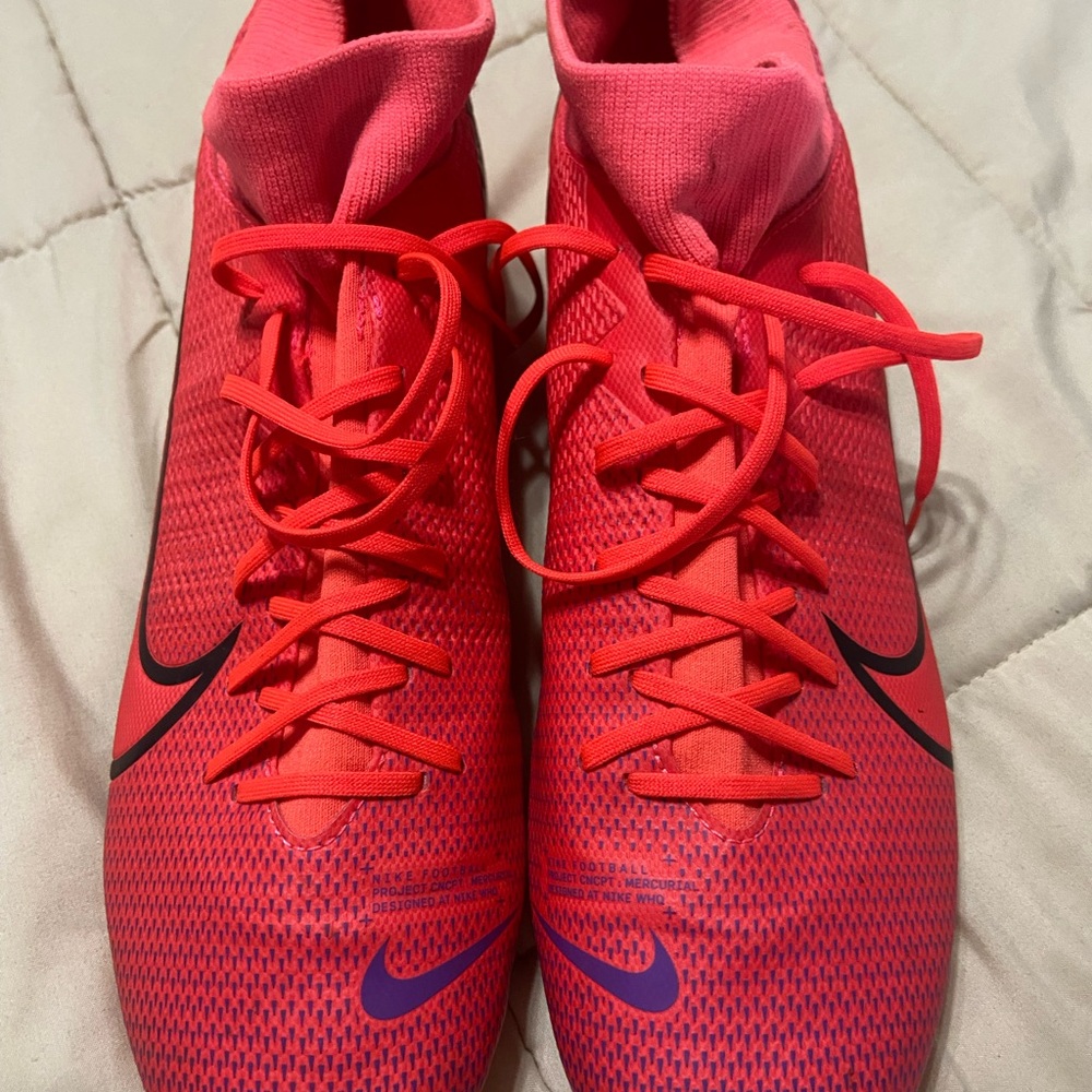 Nike Red Athletic Soccer Cleats